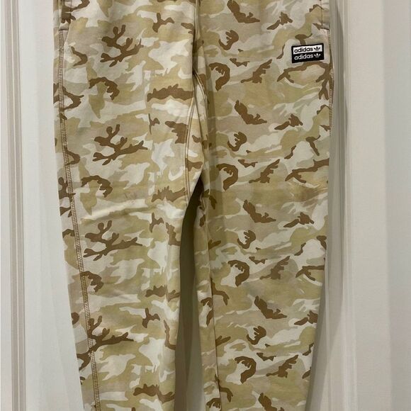 Adidas Beige and Tan Patterned Pants - Picture 4 of 6